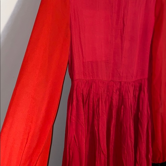 Red Dress - Picture 7 of 9